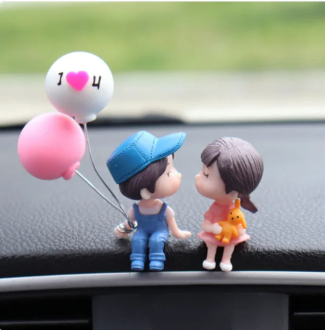 Car Couple Decorative Figurines