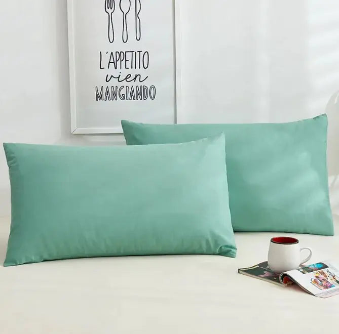 A Pair Of Pure Color Cotton Pillowcases