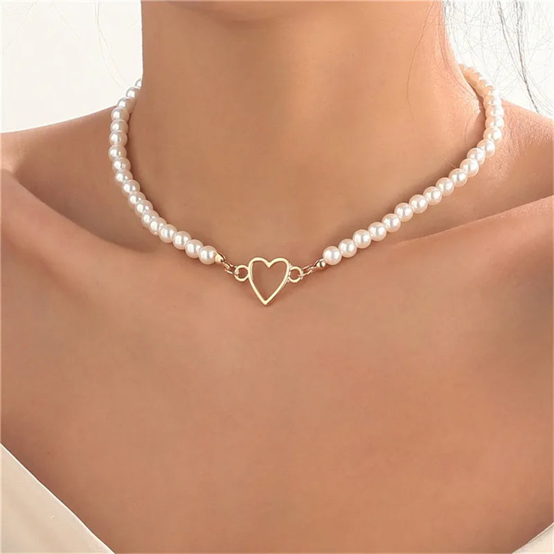 Imitation Pearl Trendy Love Heart  Choker Necklace Female Personality Party Fashion Clavicle Collier Colar Perlas Collar Gift