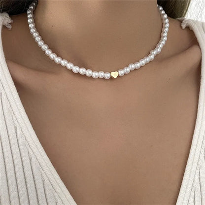 Imitation Pearl Trendy Love Heart  Choker Necklace Female Personality Party Fashion Clavicle Collier Colar Perlas Collar Gift