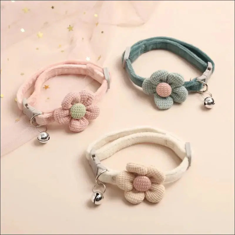 Adjustable Cat Collar with Cute Flower and Bell – Soft Pet for Cats Kittens & Small Dogs Accessories