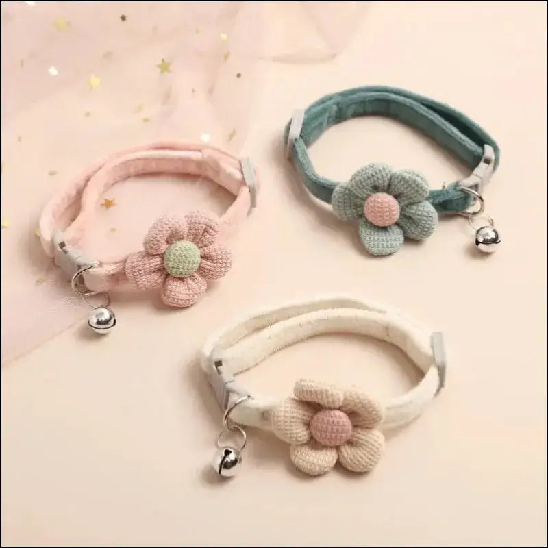 Adjustable Cat Collar with Cute Flower and Bell – Soft Pet for Cats Kittens & Small Dogs Accessories