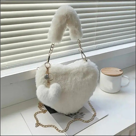 Faux Fur Heart-Shaped Women’s Handbag | Fluffy Plush Chain Shoulder Bag | Fashionable Ladies Furry Daily Clutch Purse