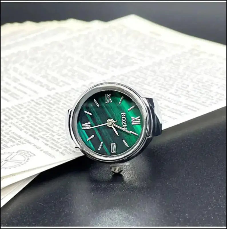 Hot Selling Vintage Finger Watch Ring – Creative Quartz Movement Fashion Accessory for Men & Women