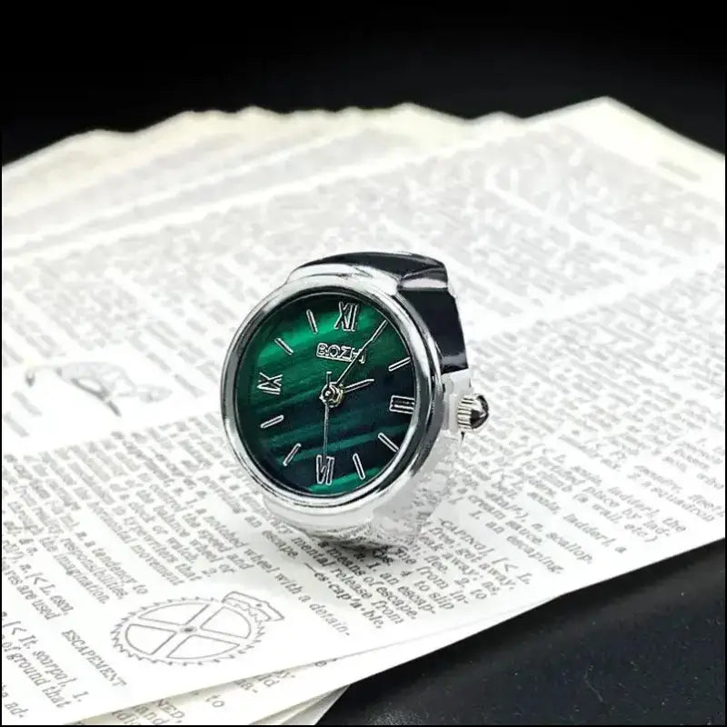 Hot Selling Vintage Finger Watch Ring – Creative Quartz Movement Fashion Accessory for Men & Women