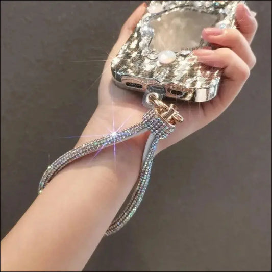 Luxury Rhinestone Mobile Phone Lanyard – High-End Diamond-Encrusted Antiloss Wrist Chain