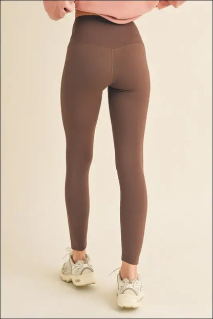 Yelete Full Size Fleece Lined High Waisted Leggings