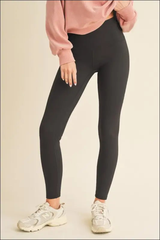 Yelete Full Size Fleece Lined High Waisted Leggings - Black / S