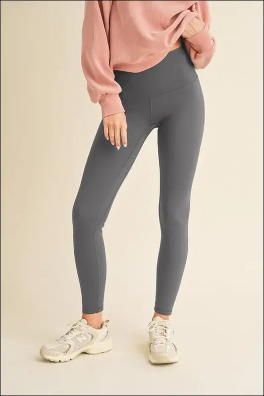 Yelete Full Size Fleece Lined High Waisted Leggings - Gray / S